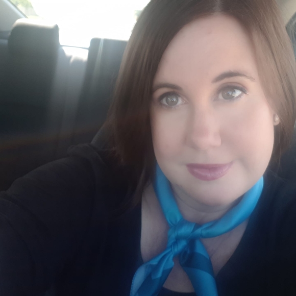 Meet your Posher, Lauren - Picture 1 of 1